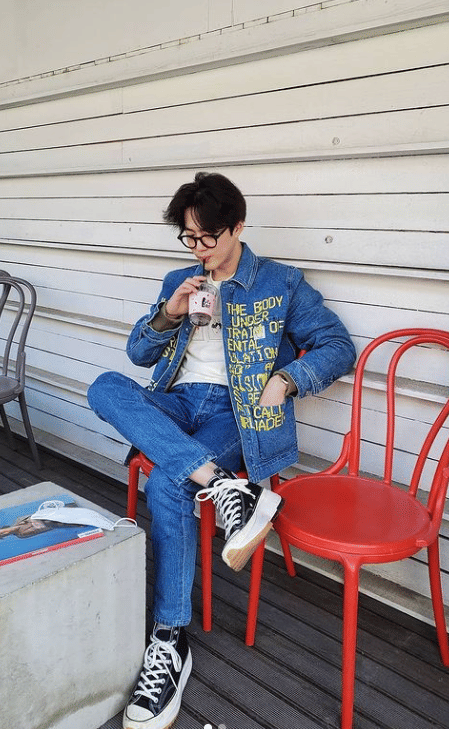 potret Suho EXO (instagram.com/kimjuncotton)