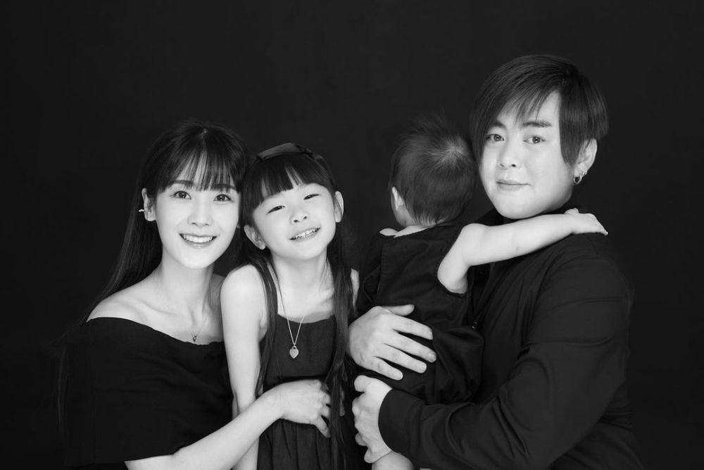 Keluarga Moon Hee Jun dan So Youl (instagram.com/sssssssyoul)
