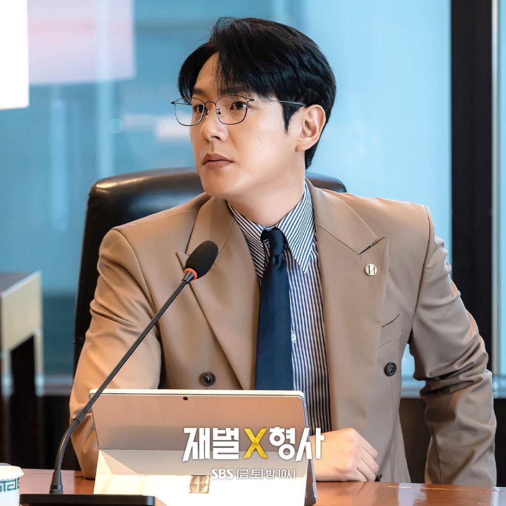 Kwak Si Yang di Flex X Cop (instagram.com/sbsdrama.official)
