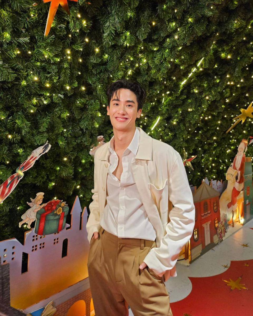 outfit cerah (instagram.com/tawan_v)
