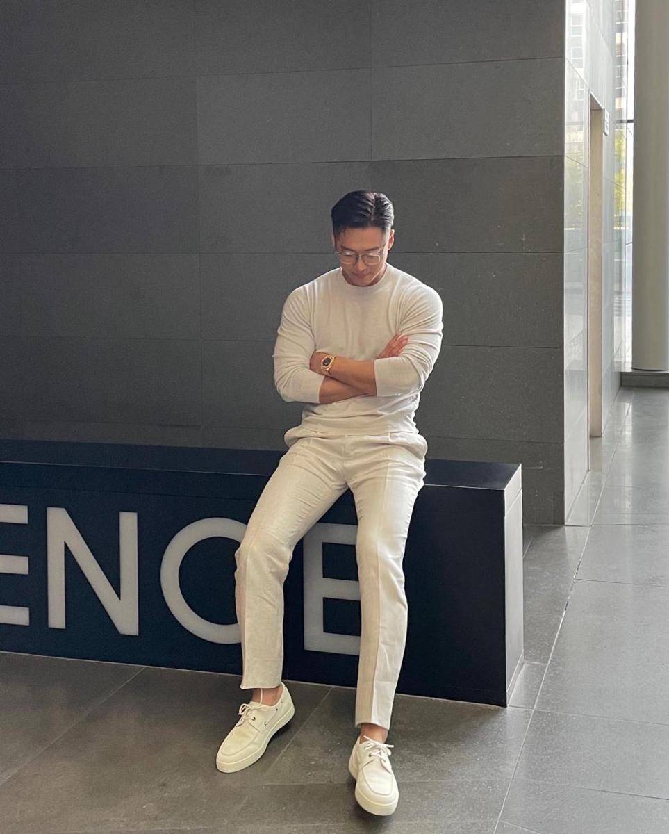 outfit cerah (instagram.com/min_namkoong)