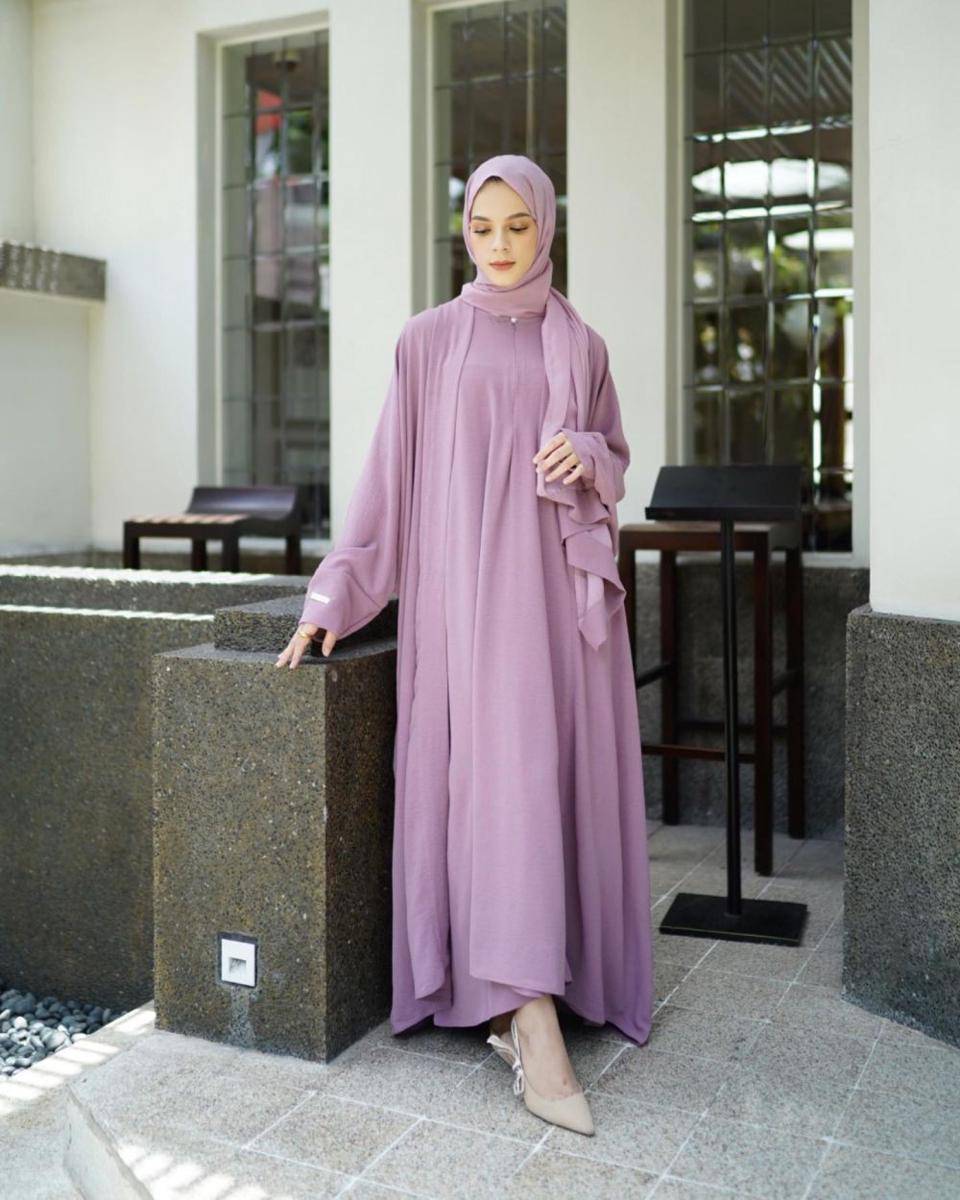 Inspirasi Baju Lebaran dari Sylmibasic, Brand Aghnia Punjabi (instagram.com/sylmi.signature)