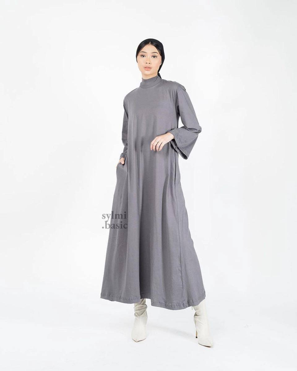 Inspirasi Baju Lebaran dari Sylmibasic, Brand Aghnia Punjabi (instagram.com/sylmi.signature)