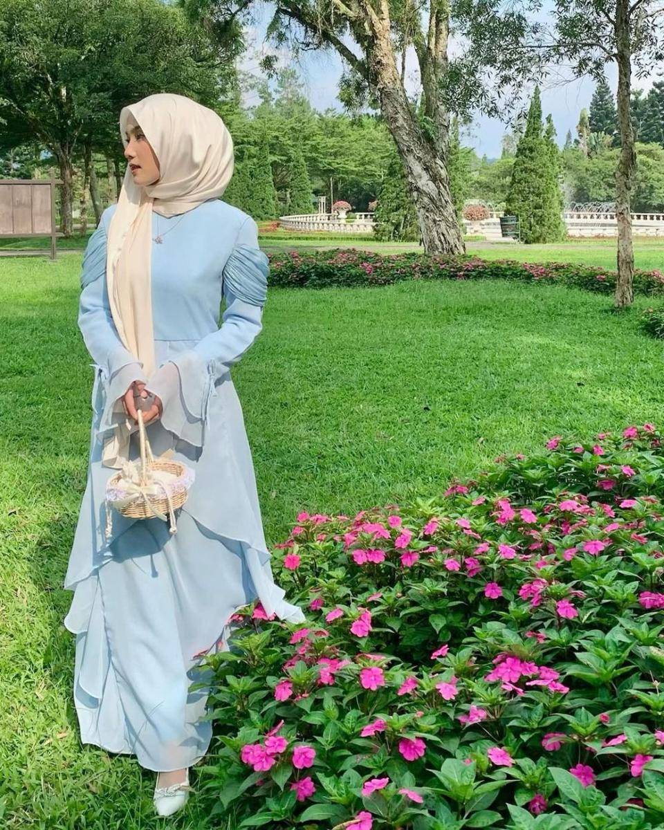 inspirasi OOTD ala Dian (instagram.com/diannn.d)