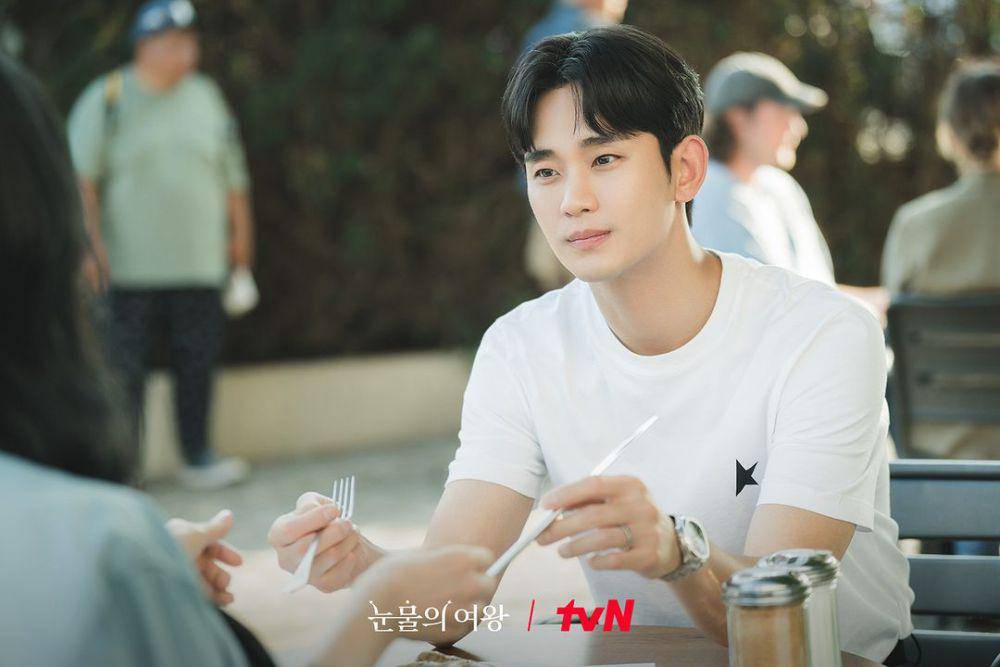 Still cut drama Queen of Tears (instagram.com/tvn_drama)