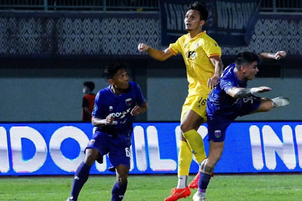 Persik dalam laga menghadapi Persita pada putaran pertama Liga 1 2023/2024. (instagram.com/persikfcofficial)