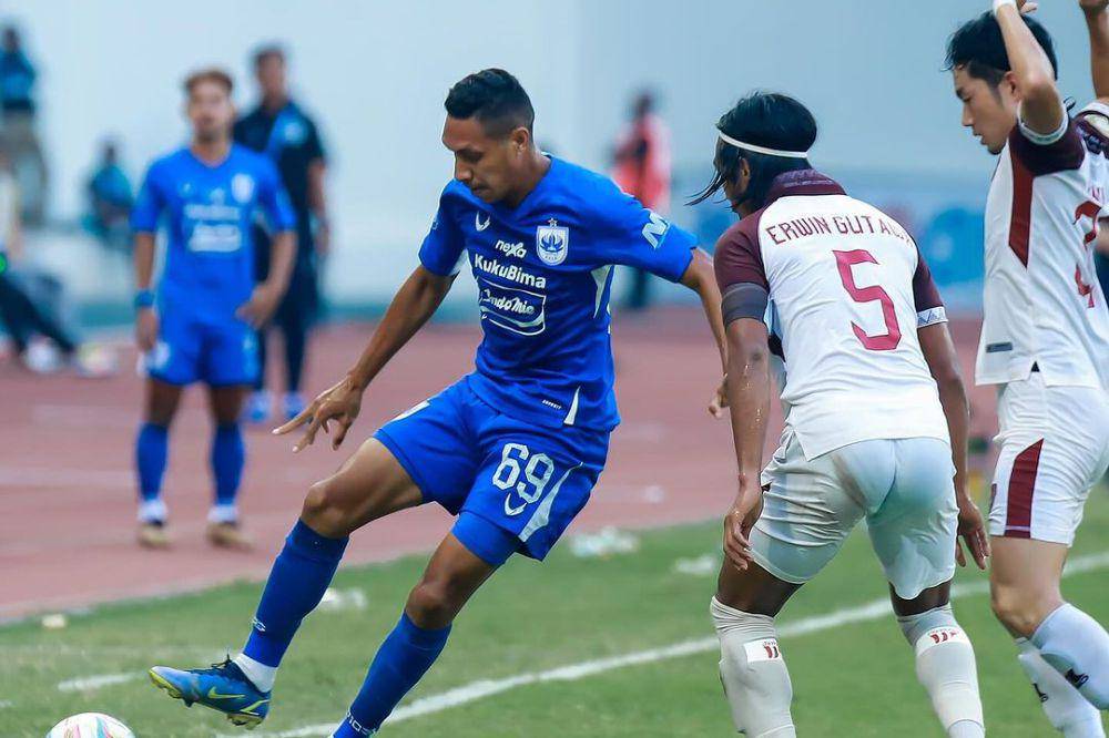 PSIS Semarang dalam laga menghadapi PSM Makassar pada putaran pertama Liga 1 2023/2024. (instagram.com/psisfcofficial)