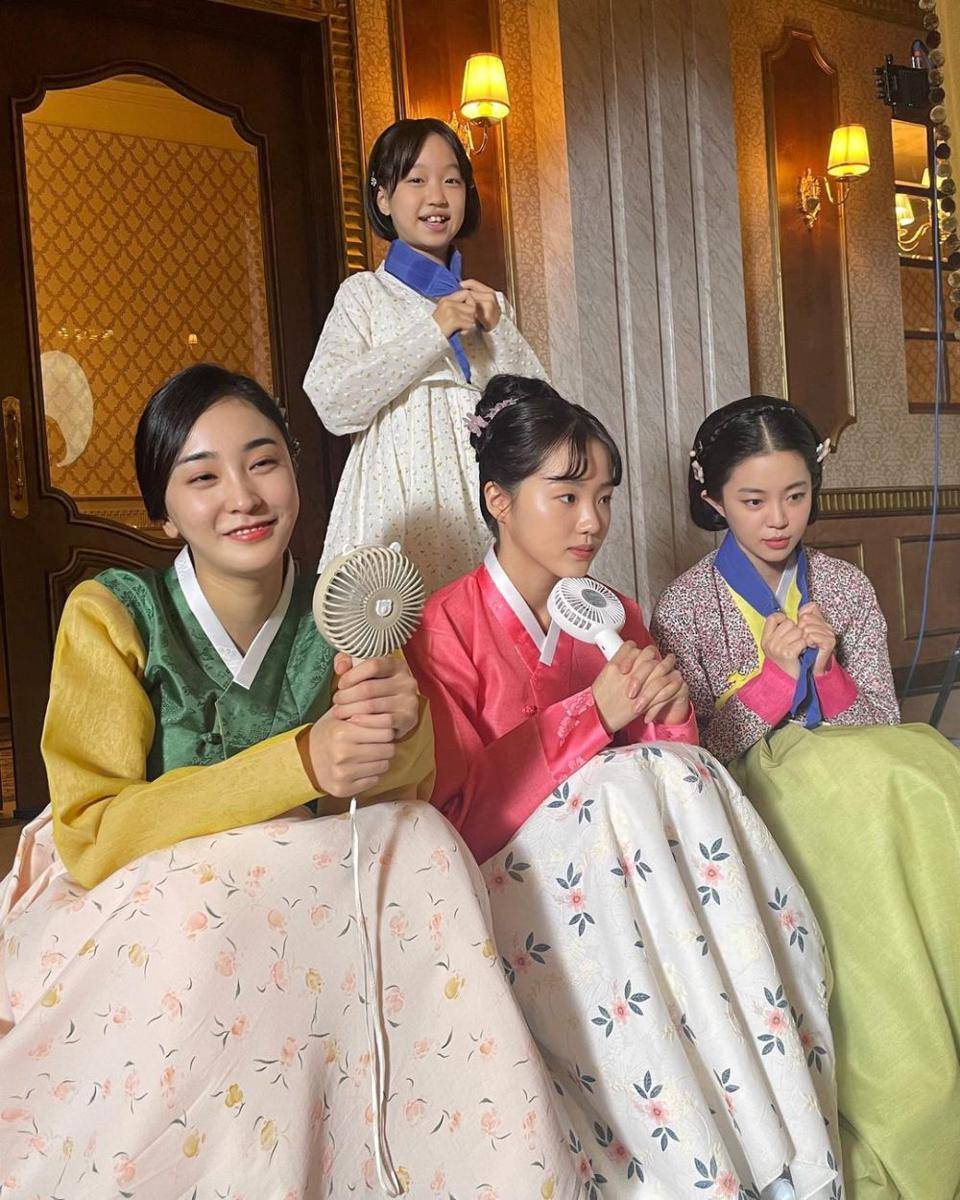 di balik layar drama Tale of the Nine Tailed 1938 (instagram.com/djsskrkd)