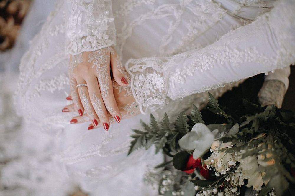 Salah satu karya nail art studio Ellery yang digunakan saat pernikahan. Instagram/ellerysby