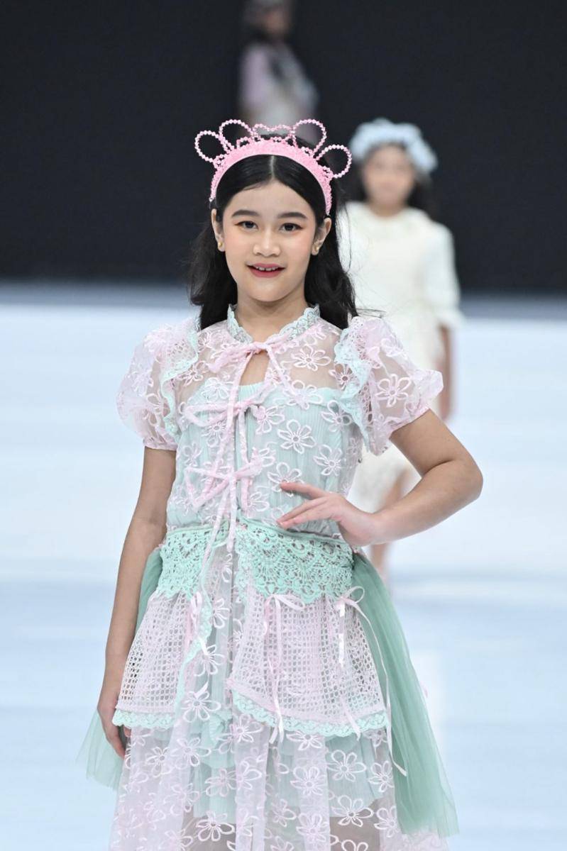 model baju anak dari brand lokal di IFW 2024 (dok.CIPACIPZ ESMOD)