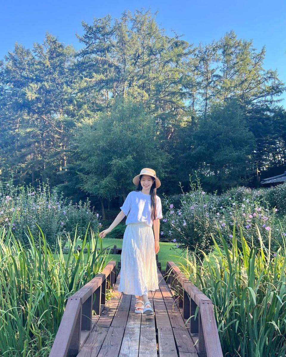 OOTD ala Korea untuk ngabuburit (instagram.com/dahhyunnee)