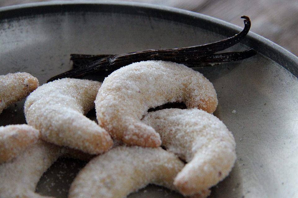 ilustrasi kue putri salju kacang (pixabay.com/lusekofte)
