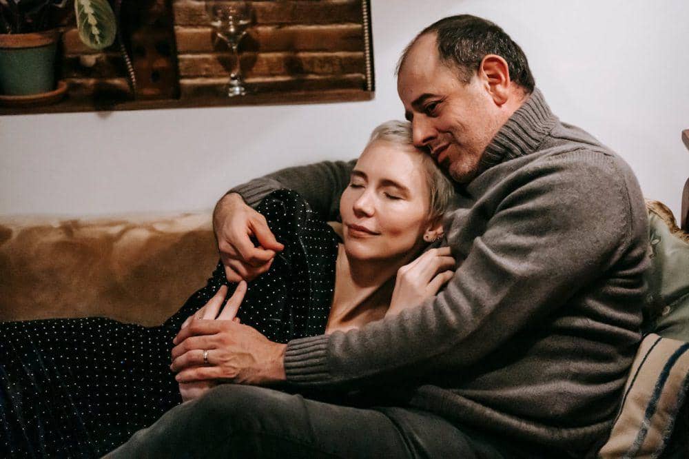 Ilustrasi pasangan dalam hubungan romansa (Pexels.com/Gary Barnes)