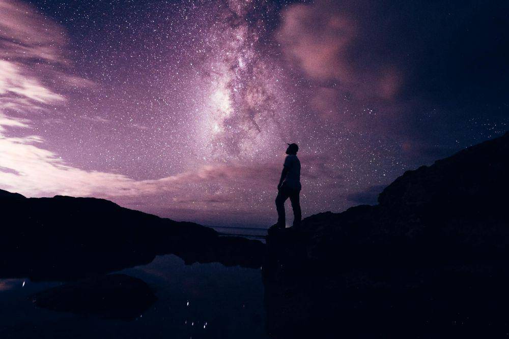 ilustrasi sistem bintang (pexels.com/Kammeran Gonzales-Keola)