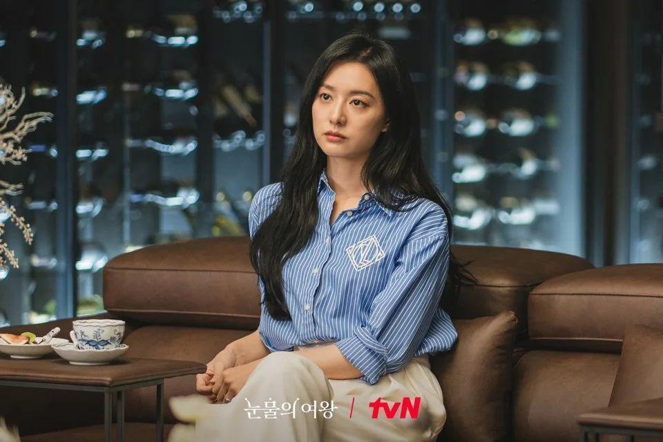 8 Harga Home Wear Kim Ji Won di Queen of Tears, Capai Puluhan Juta