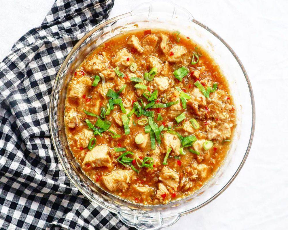 ayam kukus berbumbu (instagram.com/regunancha)