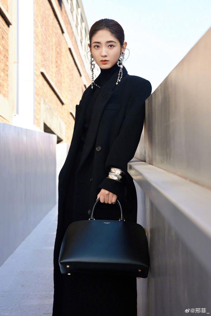 Xing Fei (weibo.com/邢菲_)