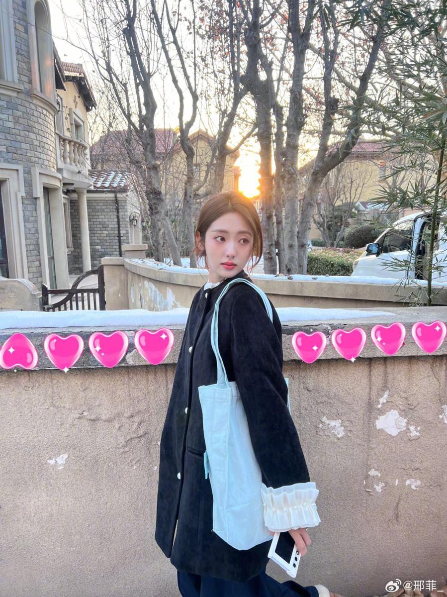 Xing Fei (weibo.com/邢菲_)