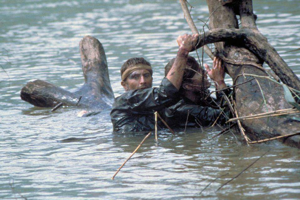 cuplikan adegan dalam film The Deer Hunter (dok. Freddie Fields Productions/The Deer Hunter)