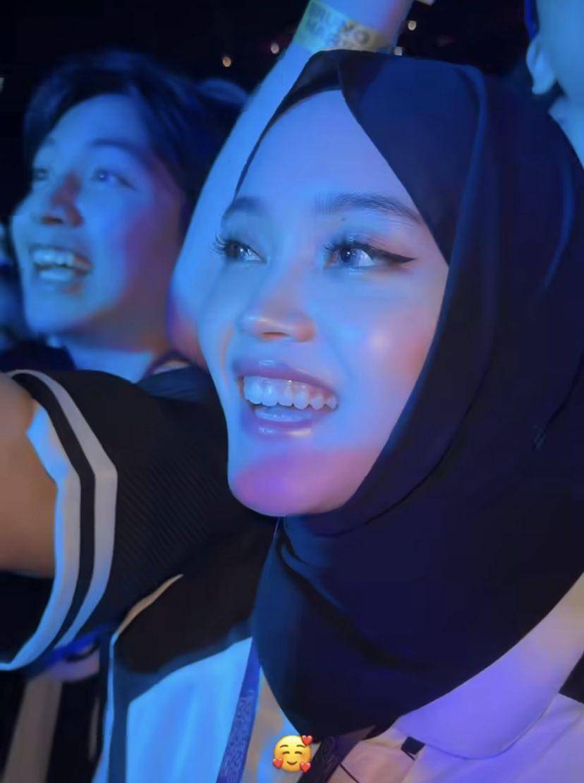 potret artis nonton konser Bruno Mars di Thailand (Instagram.com/putridelinaa)