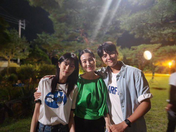 di balik layar drama Twinkling Watermelon (instagram.com/kimjooryoung)