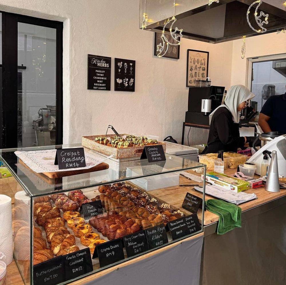 Olios cafe at home (instagram.com/olios__)