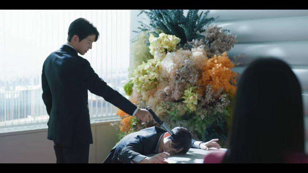 cuplikan Song Joong Ki jadi kameo di drama Queen of Tears (dok. Netflix/Queen of Tears)