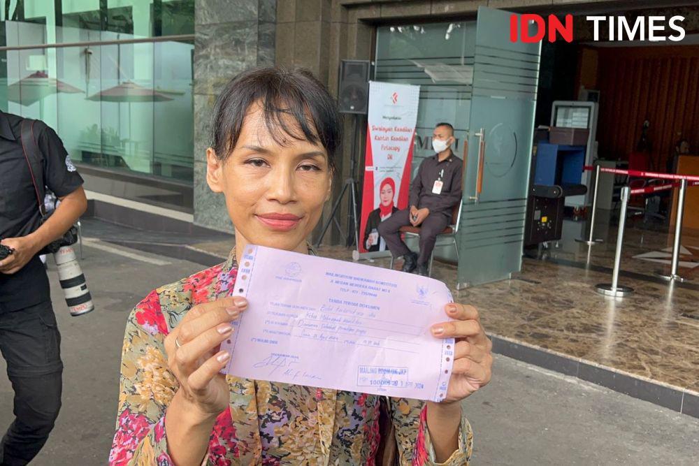 Ayu Utami Wakili Butet dan Gunawan Muhammad Serahkan Amicus Curiae