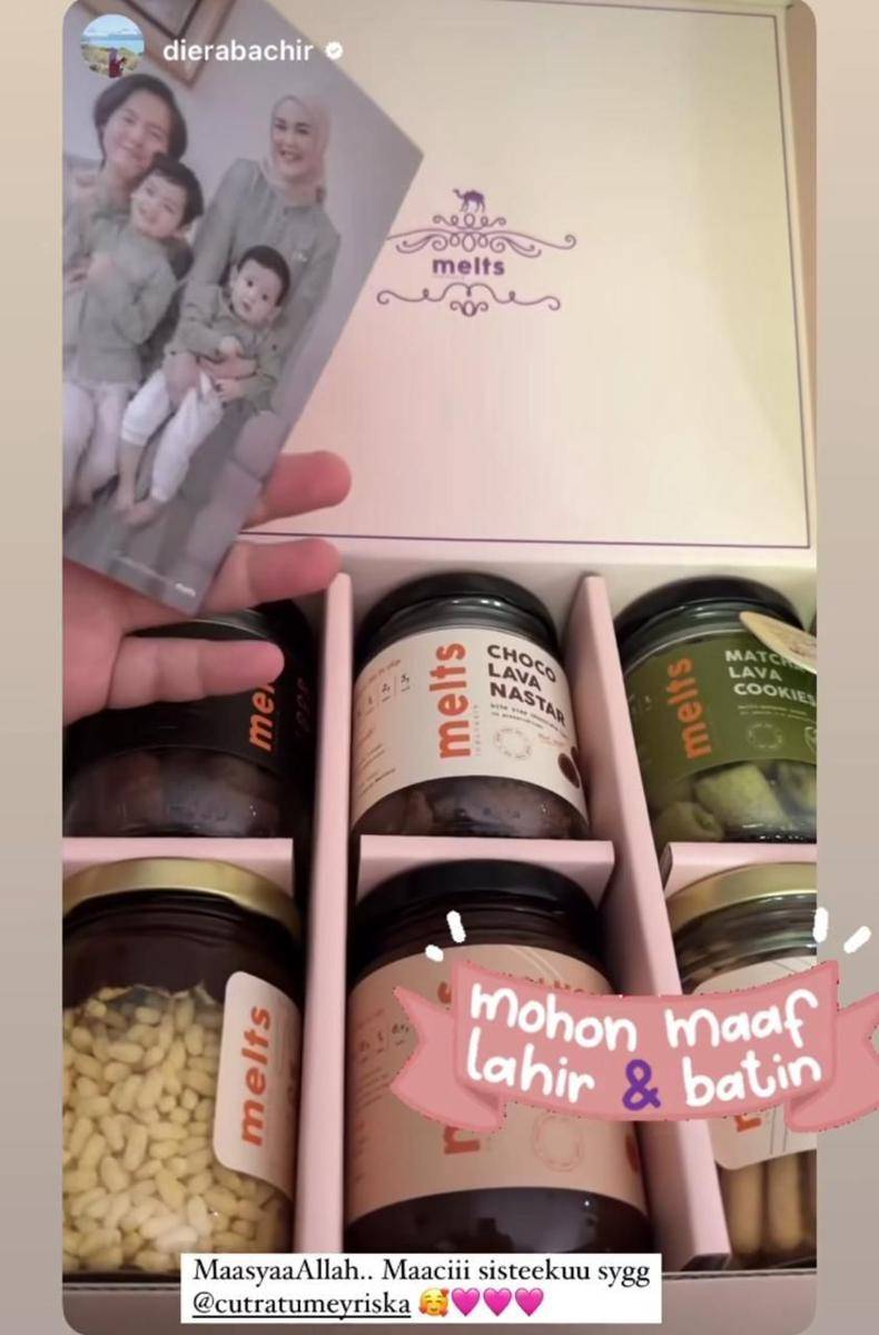 Hampers Lebaran para artis (instagram.com/Dierabachir)