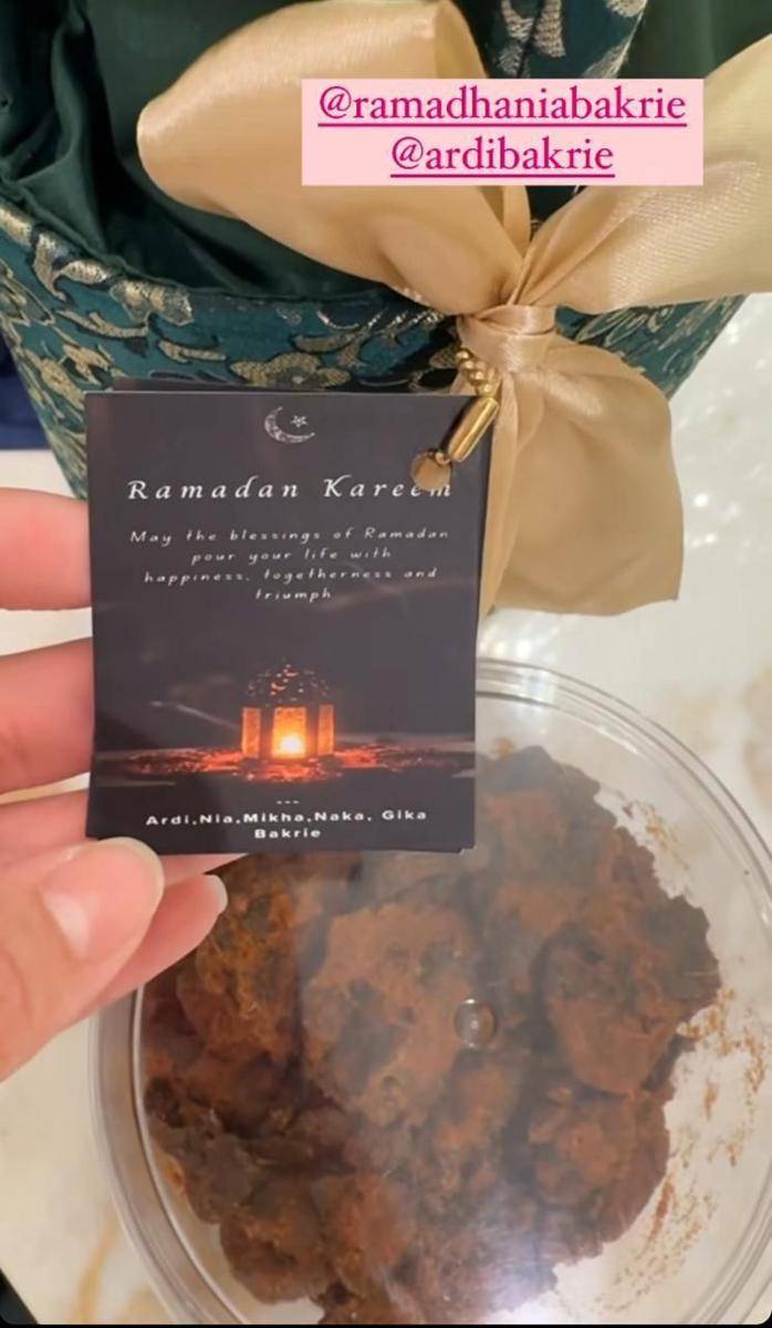 Hampers Lebaran para artis (instagram.com/Raffinagita1717)