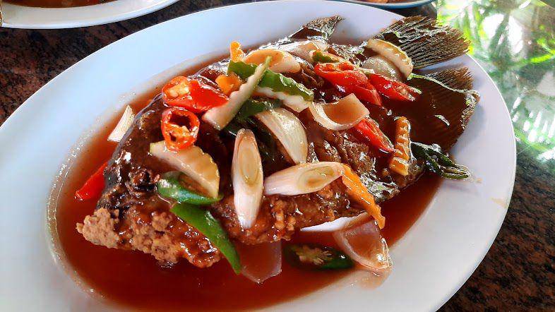 Gurami asam manis menu andalan RM Sari Kuning. Google Maps/ Yoga A. P.