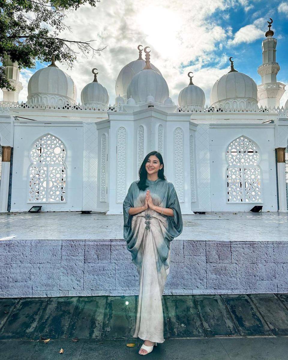 outfit non hijab untuk silaturahmi lebaran (instagram.com/audreyyvanessa)
