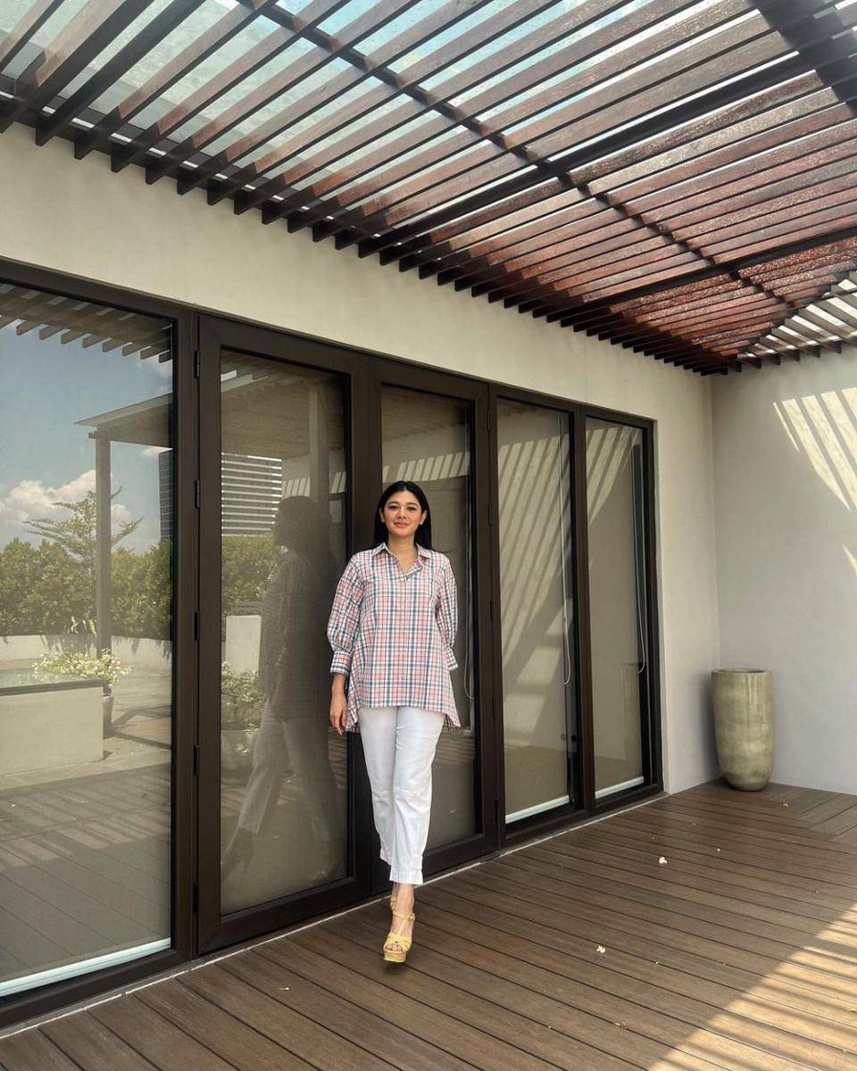 outfit non hijab untuk silaturahmi lebaran (instagram.com/naymirdad)