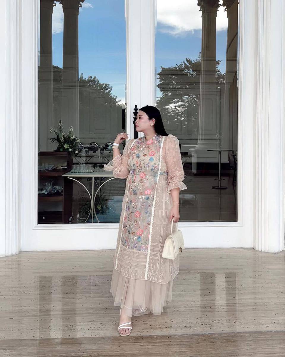 outfit non hijab untuk silaturahmi lebaran (instagram.com/clarissaputri_)