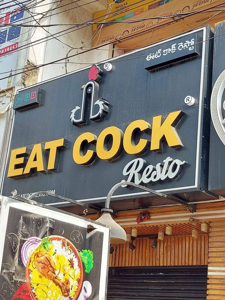 potret sign kocak di India (reddit.com/user/hootanahalf)