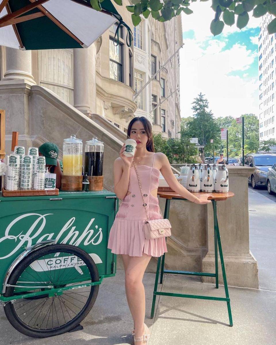 Outfit pink ala Cindy Utama (instagram.com/cindyutamaa)
