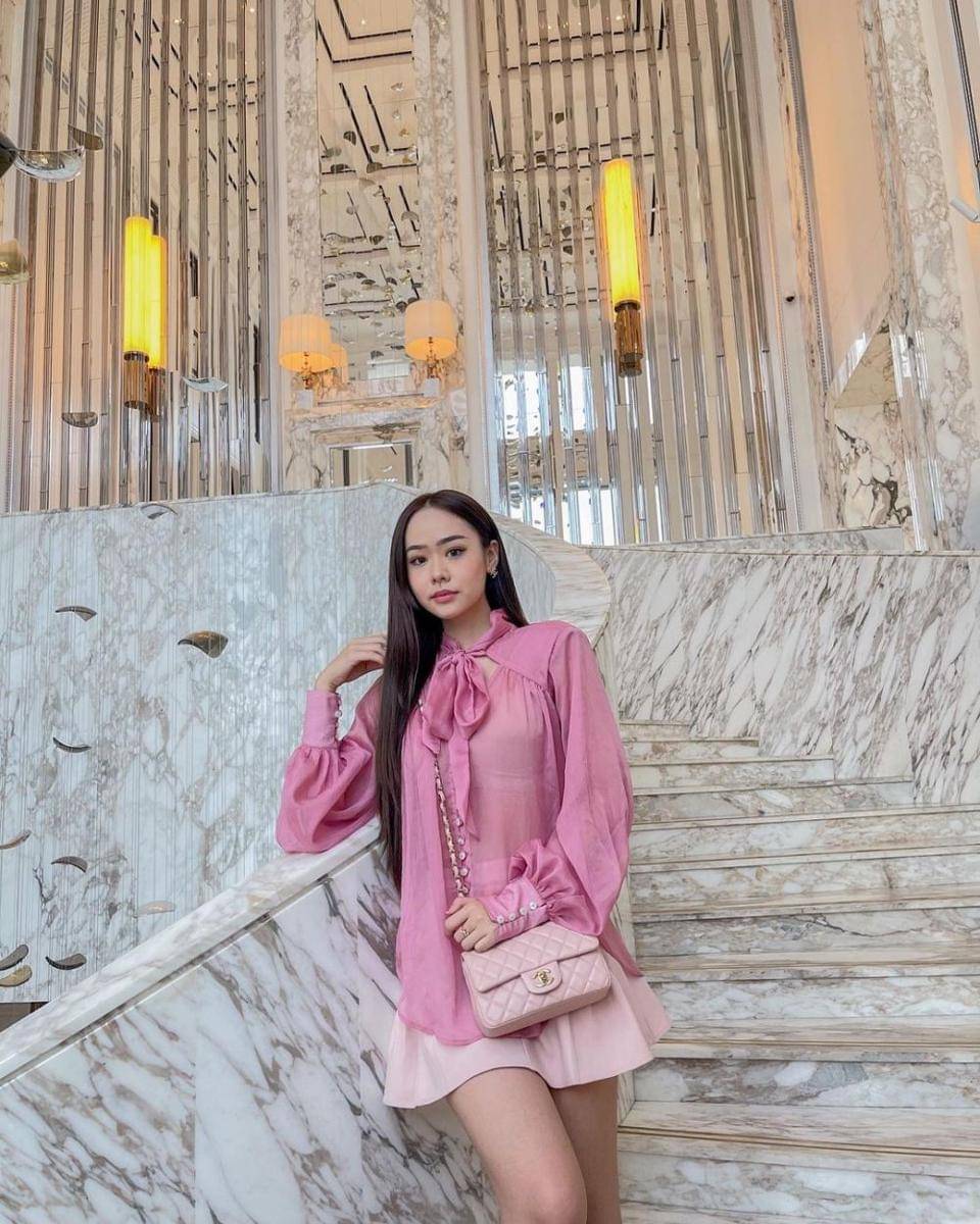 Outfit pink ala Cindy Utama (instagram.com/cindyutamaa)