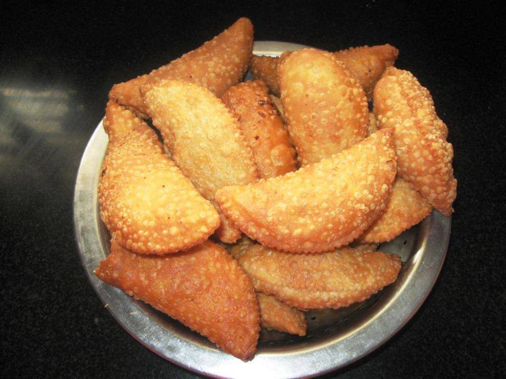 ilustrasi gujiya (commons.m.wikimedia.org/Nairdeepa)