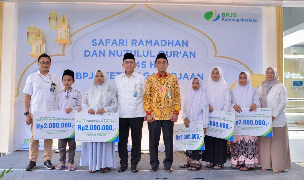 BPJS Ketenagakerjaan melalui Panitia Hari Besar Islam (PHBI) dan Yayasan Al Maghfirah menyelenggarakan kegiatan Safari Tausiyah Ramadhan dan Nuzulul Quran 1445 H di Semarang. (dok. BPJS Ketenagakerjaan)
