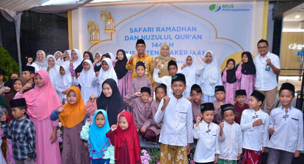 BPJS Ketenagakerjaan melalui Panitia Hari Besar Islam (PHBI) dan Yayasan Al Maghfirah menyelenggarakan kegiatan Safari Tausiyah Ramadhan dan Nuzulul Quran 1445 H di Semarang. (dok. BPJS Ketenagakerjaan)