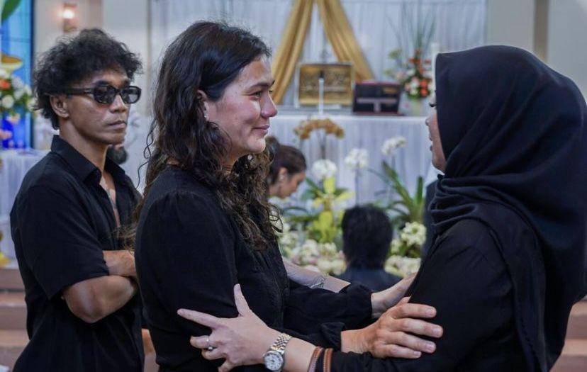 potret Kaka Slank hadiri acara mengenang kematian ibu mertuanya (Instagram.com/nataschaule)