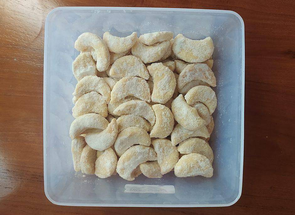 kue putri salju (commons.wikimedia.org/Wiwik P)