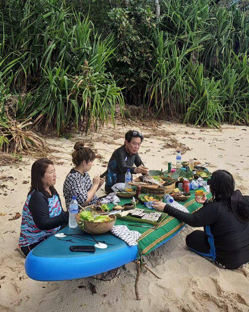 potret Bright Vachirawit liburan di Sumba (instagram.com/bbrightvc)
