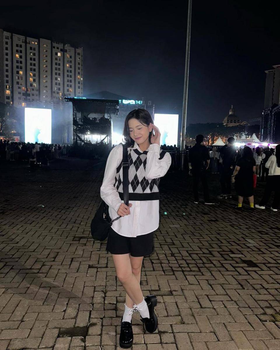 Zee JKT48 (instagram.com/jkt48.zee)