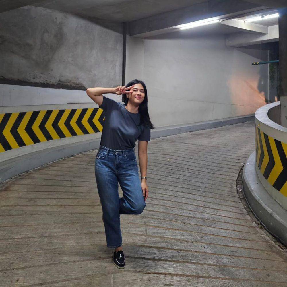 Campus look ala Mikha Tambayong (instagram.com/miktambayong)