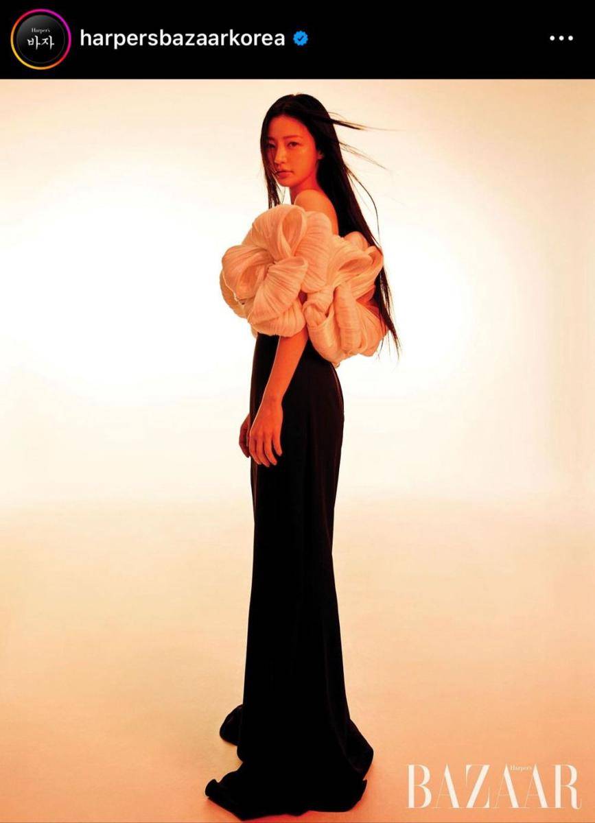 OOTD dan Makeup Song Ha Yoon (instagram.com/harpersbazaarkorea)