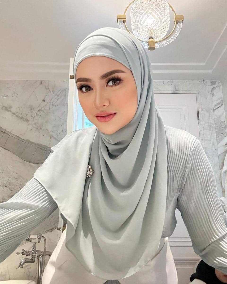 style hijab untuk lebaran (instagram.com/nathalieholscher)