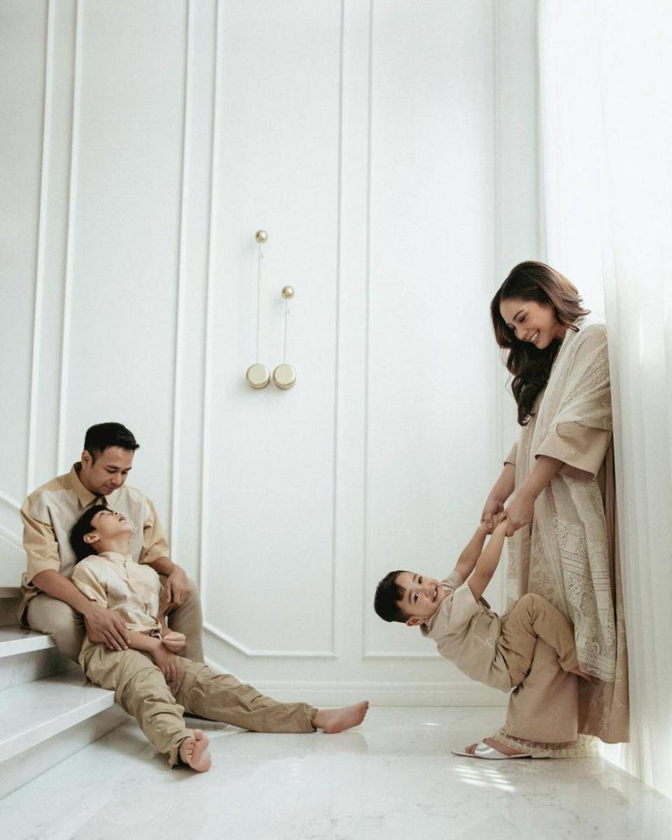 potret keluarga Raffi Ahmad (instagram.com/raffinagita1717)