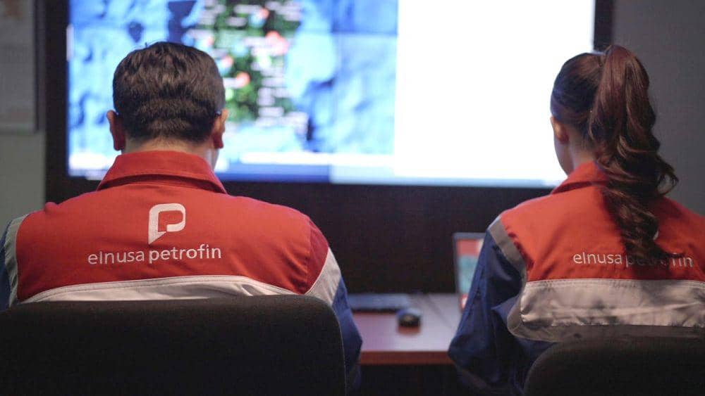 Elnusa Petrofin siapkan awak dan armada mobil tangki untuk mendukung Satgas RAFI 2024 distribusikan energi. (dok Elnusa Petrofin)