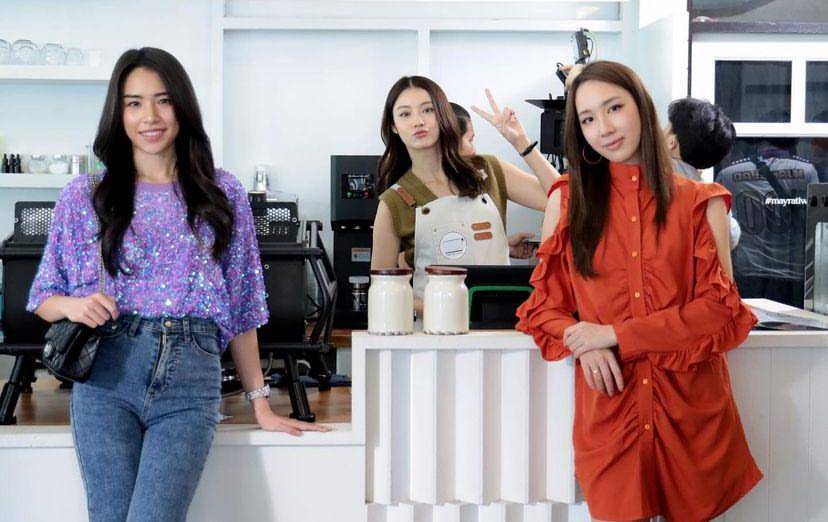 potret keakraban para pemeran drama Ploy's Yearbook (instagram.com/snap25_production)